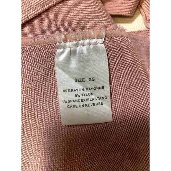 Women's BCBGMAXAZRIA Deep V-Neck Cut Out Bandage Bralette Crop Top Pink Size XS - Picture 8 of 9